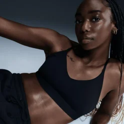 Indy sport bh dames black*Nike New