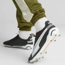King Ultimate FG AG voetbalschoenen heren black white fire orchid*Puma
